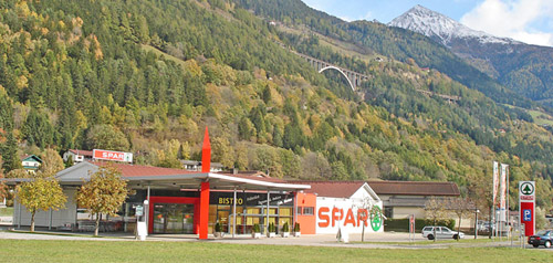 Geschäft-aussen-003jpg